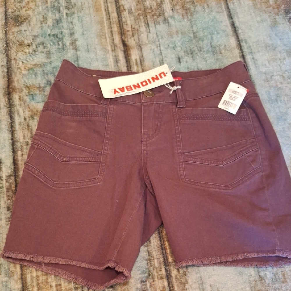 UNIONBAY Women's Purple Bermudas.  Excellent Condition NWT Size 1